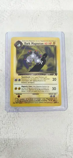 LP Dark Magneton 28/82 Team Rocket Regular Non Holo Rare Vintage Card Pokemon - Image 1