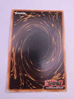 Yugioh! Dark Magician DPBC-EN008 Super Rare 1st Edition NM - Image 2