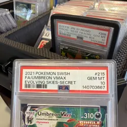 UMBREON VMAX 215/203 PSA 10 EVOLVING SKIES ALTERNATE ART POKEMON CARD ENGLISH - Image 2