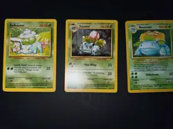 VTG. Pokemon Card Lot 1999 Bulbasaur, Ivysaur, Holo Venusaur - Image 1