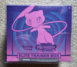 Pokemon TCG: Sword & Shield Fusion Strike Elite Trainer Box (ETB) w/protector - Image 1