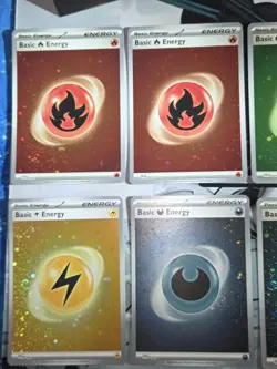 Pokemon 151 Cosmo with swirls and other select holo energies, 30 card lot. - Image 4