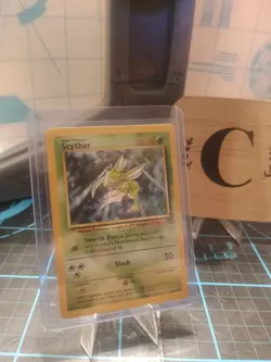 Scyther Jungle nonHolo rare one owner Base Set Pokemon Card 26/64 - Image 1