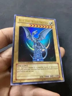 Konami Blue-Eyes White Dragon Ultra Rare YAP1-EN001 Limited Edition Yu-Gi-Oh! - Image 2
