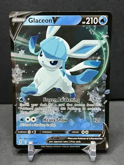 POKEMON TCG GLACEON V EVOLVING SKIES 040/203 ULTRA RARE HOLO NM - Image 1
