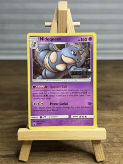 Nidoqueen - SM160 - Pre-Release Promo Sun & Moon Team Up Stamped NM Pokemon Card - Image 1