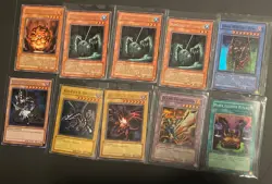 10 Yu-Gi-Oh! Card Lot - Flame Swordsman, Red Eyes B. Dragon, Dark Magician - Image 1