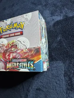 Pokemon Sword & Shield: Battle Styles Booster Box In Acrylic Case - Image 5
