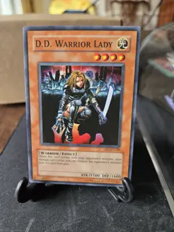 D.D. Warrior Lady Super Rare Lightly Played DR1-EN189 Dark Revelation Volume 1 - Image 1
