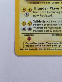 Pokemon TCG Magneton Base Set 9/102 Holo - Image 5
