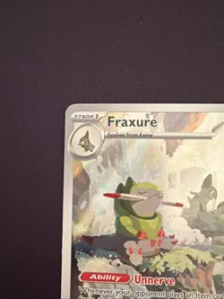 Fraxure 077/064 Shrouded Fable Illustration Rare Full Art Pokemon Card NM/M - Image 3
