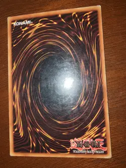 Yu-Gi-Oh! Dark Magician LOB-005 Rare Card - Image 2