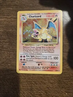 Pokemon TCG Charizard 4/102 Base Set Holo Rare WOTC English - Image 1