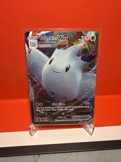Pokemon TCG SWSH04: Vivid Voltage #141/185 Togekiss VMAX NM - Image 1