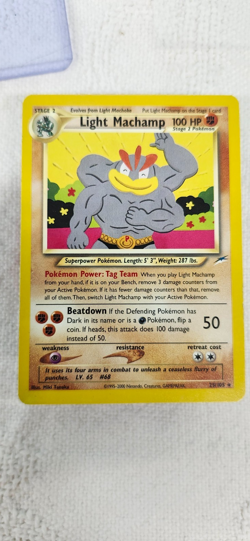 Pokemon Light Machamp 25/105 Neo Destiny Rare 100 HP Stage 2 2000 English Regul… - Image 2