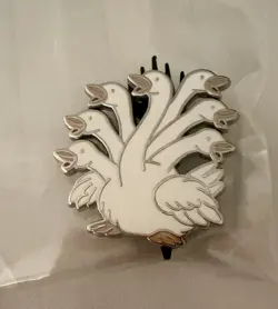 MTG Chibi The Goose Mother MagicCon Las Vegas 2026 Lapel Pin wilds of Eldraine - Image 1