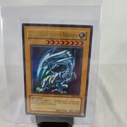 Lot of 15 Yu-Gi-Oh Cards - Blue-Eyes White Dragon, Dark Magician, Black Luster - Image 3