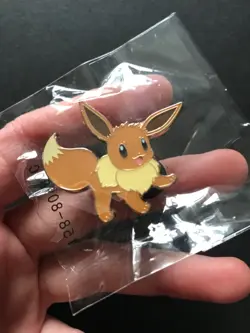 Eevee Pin Badge Pokemon Metal 2021 Evolving Skies Centre ETB Elite Trainer NEW - Image 3