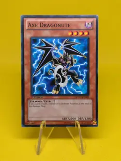 Yugioh - Axe Dragonute - SDDC-EN008 - Common 1st Edition - Image 1