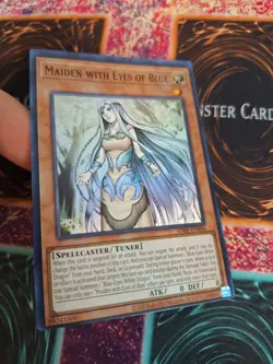 Yugioh Maiden with Eyes of Blue SDBE-EN006 Super Rare Unlimited Near Mint - Image 2