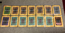 Yu-Gi-Oh! 1996 Deck Zone Sheet and Zipper Top, Canvas/Vinyl, Carrying Case - Image 3