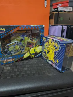 Pokemon both Scarlet & Violet SURGING SPARKS ETB (Elite Trainer Box) NEW/ SEALED - Image 1
