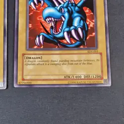 Yugioh - 2x Winged Dragon Guardian of the Fortress #1 - MRD-002 LP/NM 2002 Vint. - Image 4