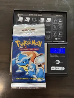 HEAVY 💧 Blastoise 💧 1999 WOTC Pokemon Unlimited Base Set Booster Pack - Image 4