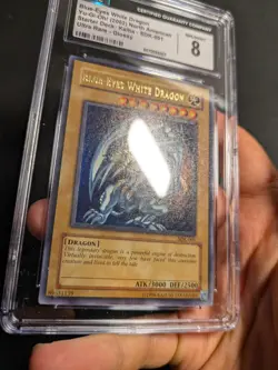 Yugioh Blue-Eyes White Dragon SDK-001 Ultra Rare CGC 8 NM-MT GLOSSY UNLIMITED! - Image 3