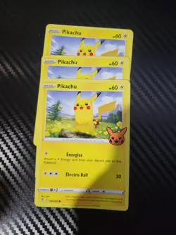 Pokemon TCG 3 Card Lot Pikachu Basic 049/203 Regular English - Image 1
