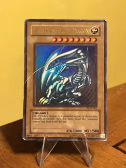 1996 YU-GI-OH! STARTER DECK KAIBA BLUE-EYES WHITE DRAGON SDK-001 ULTRA RARE - Image 1