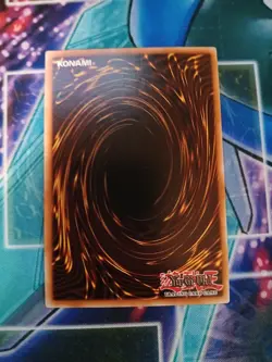 Yugioh Dark Magician CT14-EN001 Limited Edition Near Mint Secret - Image 2