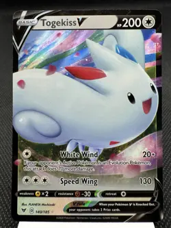 Togekiss V 140/185 - Ultra Rare Holo - SWSH Vivid Voltage Pokemon Card NM - Image 1