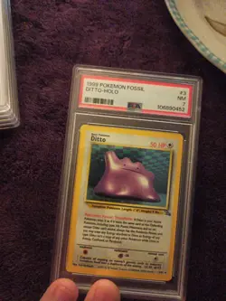 POKEMON 1999 Fossil DITTO Holo #3 PSA 7 Near Mint RARE - Image 1