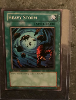 Heavy Storm 1st Edition MP (SD6-EN023) Common Yugioh Old School (i) - Image 1