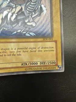 Yugioh Blue-Eyes White Dragon SDK-001 Ultra Rare HEAVY HOLO BLEED ERROR NM - Image 5