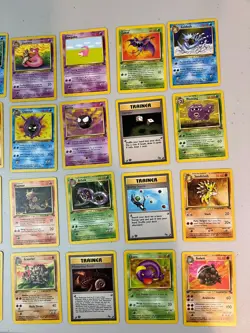 Pokemon - 1999 - Lot of 32 Cards- 1st Edition Uncommon/Common Fossil Set - Image 3