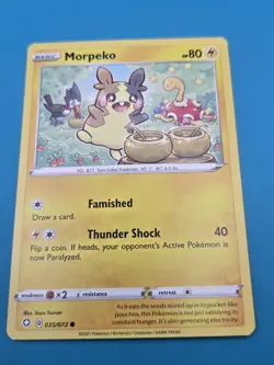 2021 Morpeko 35/72 - Shining Fates NM Pokemon TCG Regular NM - Image 1