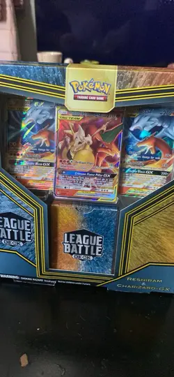 Pokemon League Battle Deck Reshiram & Charizard-GX Ready-to-Play Markers Dice - Image 2