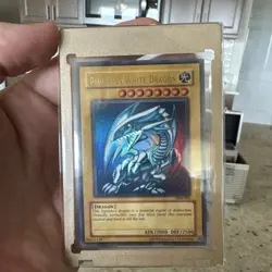 Blue Eyes White Dragon - SDK-001 Ungraded near mint Condition Yugioh - Image 1