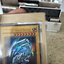 Blue Eyes White Dragon - SDK-001 Ungraded near mint Condition Yugioh - Image 5