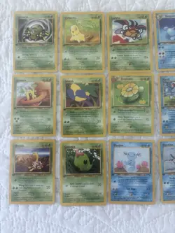 Pokemon Cards Neo Sets 1st Edition Lot (25 Cards) - Image 2