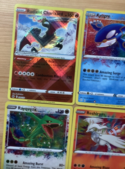 Pokemon Radiant, Amazing Rare Lot. Charizard, Rayquaza, Reshiram, Kyogre - Image 2
