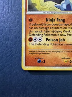 Pokemon TCG Gliscor 4/90 Undaunted Holo - Image 3
