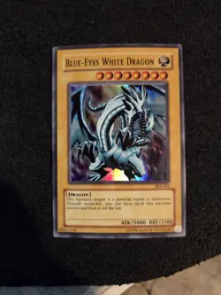 Blue-Eyes White Dragon SKE-001 Super Rare Unlimited Edition - YuGiOh! - Image 1