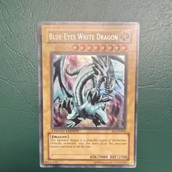 Yu Gi Oh Konami Blue-Eyes White Dragon FL1 Limited Edition Holo Dragon LP 1996 - Image 1
