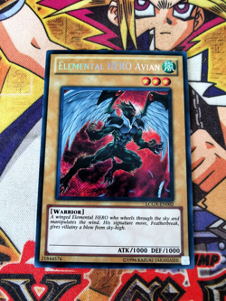 Elemental HERO Avian lcgx-en002 Unltd Ed (LP) Secret Rare Yu-Gi-Oh! - Image 1