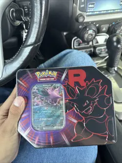 Pokemon TCG Team Rocket Tin | Team Rocket's Nidoking ex (SEALED) - Image 1