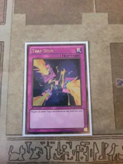 YUGIOH TRAP STUN PGLD-EN090 GOLD 1ST ED NM - Image 1