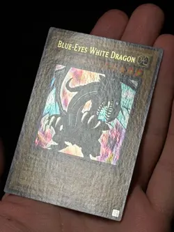 Blue-Eyes White Dragon LOB-001 WAVY Unlimited Ultra Rare YU-GI-OH - Image 4
